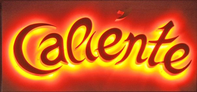 3_caliente_logo