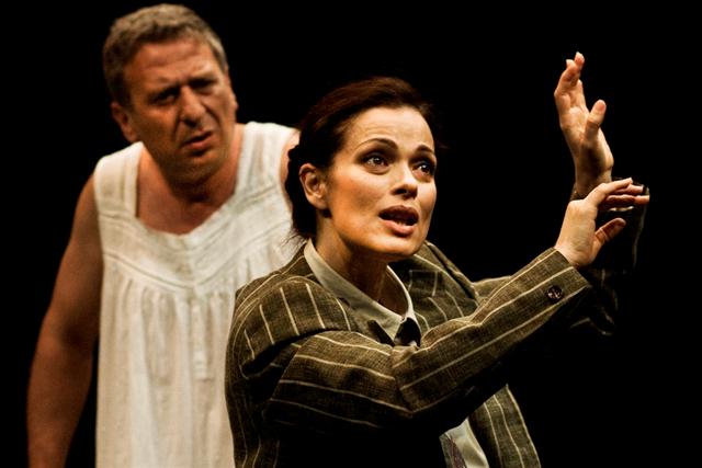 ekklisiazouses_4_Small