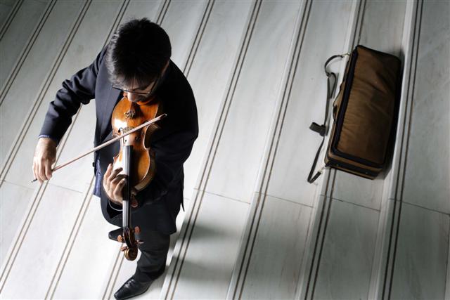 anoixi_me_to_btw_Kavakos_c_Yannis_Bournias_955_Small