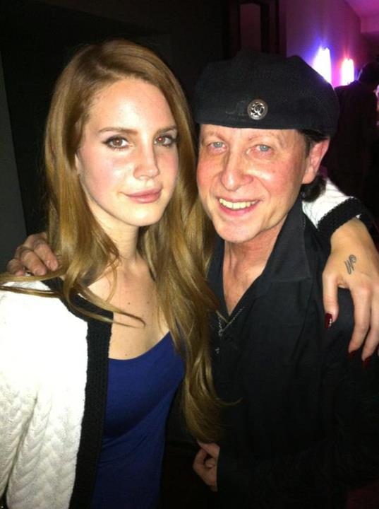 529085_10150608573157373_209263392372_9692324_1267804617_n