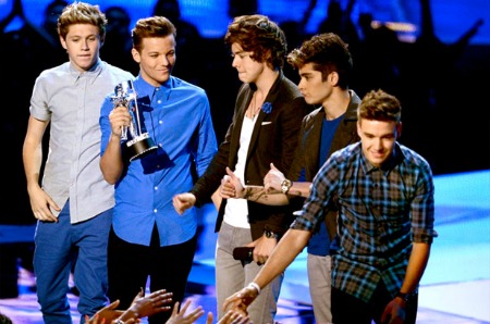 one-direction-award-2-vma-show-2012-617-409