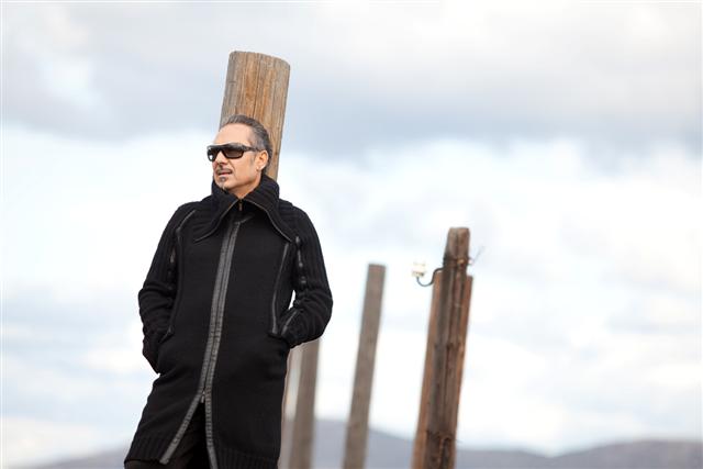 sfakianakis_0408_Small