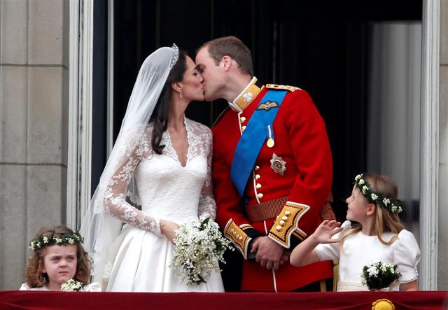 Royal-Wedding_mytechknowledge_Small