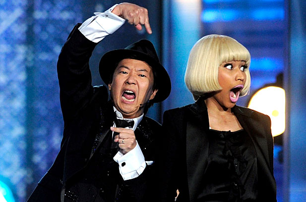 1112009-ken-jeong-nicki-minaj-show-bbma-2011-617-409