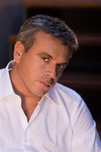 Η Βίκυ Γεροθόδωρου στο πλευρό του Λιδάκη