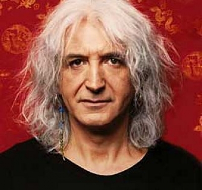 Ο Νίκος Καρβέλας κριτής στο GREEK IDOL! Επίσημο!!