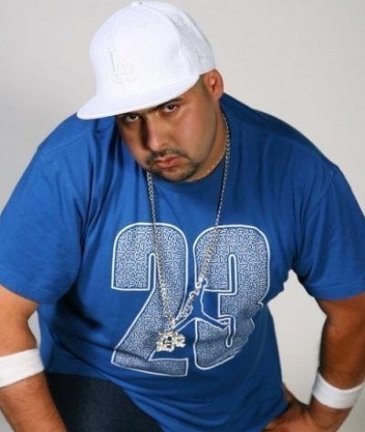 Παιχνίδια τρόμου στο Facebook για τον Μιχαλάρα