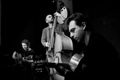DIminuita: The Swing Trio @ μπαρακι