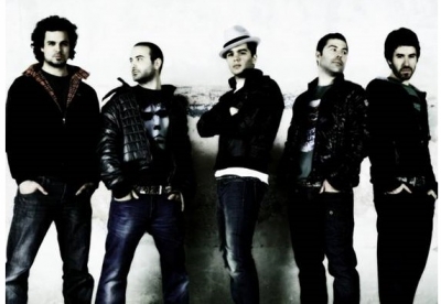 Νέο Consoul Trainin Remix απο το συγκρότημα Μέλισσες