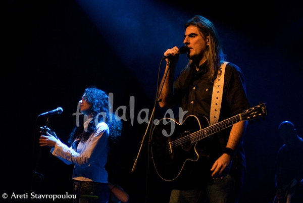 Ο Φίλιππος Πλιάτσικας μαγεύει στο Γυάλινο Μουσικό Θέατρο 