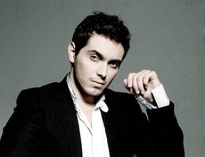 ΠΡΩΤΟ ΤΟ tralala.gr Καινούριο τραγούδι από τον Μιχάλη Χατζηγιάννη!