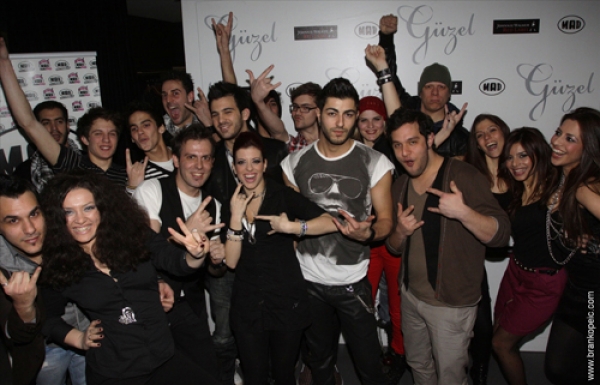 Τα πιο hot κυριακάτικα Parties με live αγαπημένων καλλιτεχνών