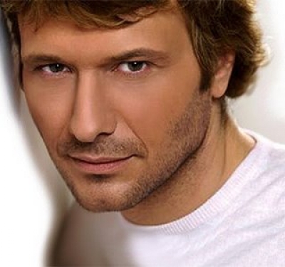 Νέος Γιάννης Πλούταρχος