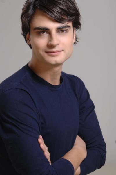 Ο Γιάννης Λεκόπουλος στην μουσική παράσταση "Σαν πέσει η νύχτα".