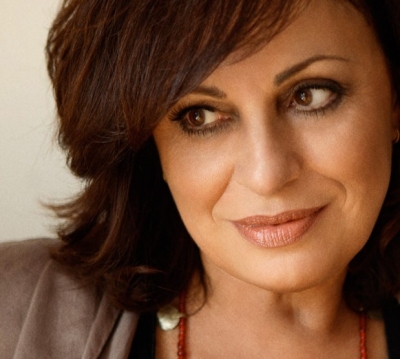 Ακούστε το νέο τραγούδι της Χάρις Αλεξίου!