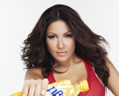 Αποκλειστικά το making of του ολοκαίνουριου video clip της Έλενας Παπαρίζου