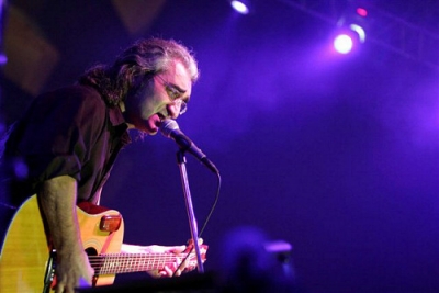 Ο Βασίλης Καζούλλης απόψε στην Αρχιτεκτονική!