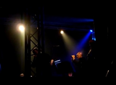 O Μάνος Ξυδούς τραγουδάει με τους Κατσιμιχαίους !