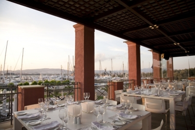 Στο Bar -Resto έχουμε θέμα!