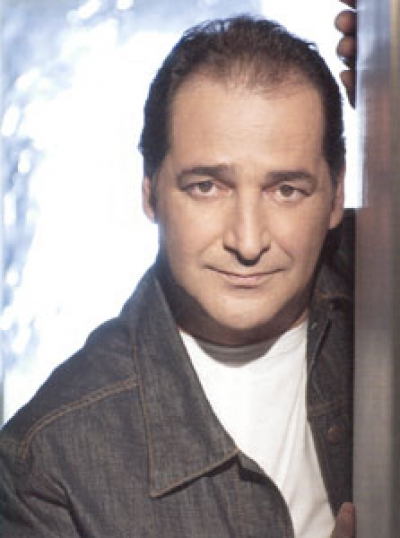 Τι θα δούμε μετά τον Βασίλη Καρά στο Teatro?