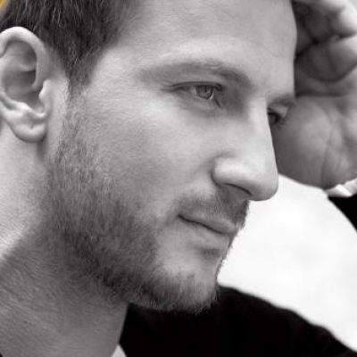 Ακούστε το νέο τραγούδι του Κώστα Καραφώτη