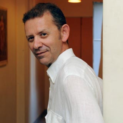 Δημήτρης Λογαράς - Έξι χορδές στα δάχτυλα και στη ψυχή Belcanto