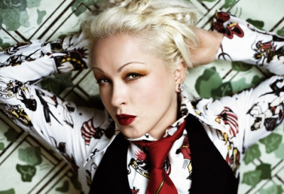 Η Cindy Lopez πλέκει το εγκώμιο της Lady Gaga