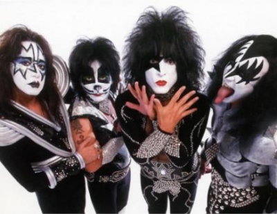 Η Lady GaGa είναι το πέμπτο μέλος των Kiss!