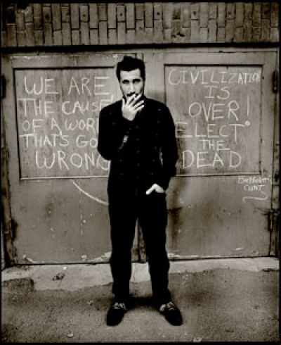 O Serj Tankian, frontman των System of A Down, έρχεται στην Ελλάδα 