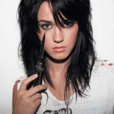 Katy Perry VS Gaga:"Το να χρησιμοποιείς τη βλασφημία ως τέχνη είναι φτηνό"