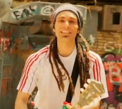 Locomondo και Σαλπιγγίδης στο νέο τους video clip! "Goal"