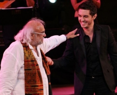 Όταν ο Ντέμης Ρούσσος συνάντησε τον Μιχάλη Χατζηγιάννη!