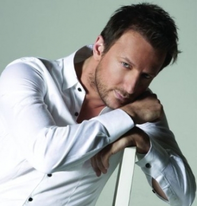 Το νέο τραγούδι του Κώστα Καραφώτη