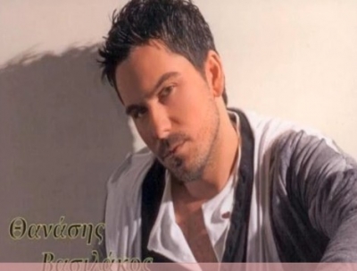 Ο Θανάσης Βασιλάκος παρουσιάζει νέα διασκευή