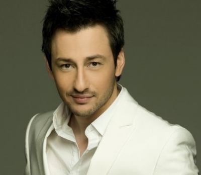 Ακούστε 'Τι γίνεται' με τον Πάνο Καλίδη!