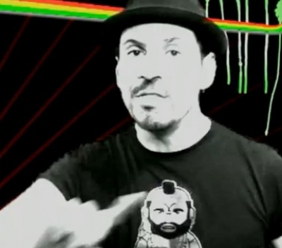 Aris Tomas feat Τεχνουργός: Δείτε το Video clip