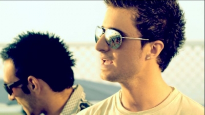 Νεο τραγούδι από τον Άρη Καλημέρη!