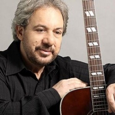 Αντώνης Βαρδής: “Το επάγγελμα του τραγουδιστή το έκανα καθαρά για βιοποριστικούς λόγους”