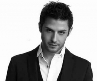 'Δε μοιράζομαι' μας τραγουδά ο Στάθης Ραφτόπουλος