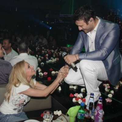 Η Πέγκυ Ζήνα διασκέδασε στο Γιάννη Πλούταρχο!