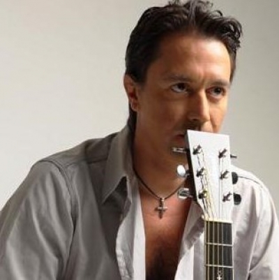 Ο Γιάννης Κότσιρας στο 'Just the two of us'?