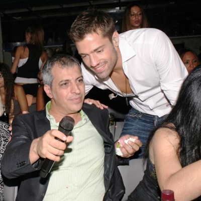 Ο Θέμης Αδαμαντίδης διασκέδασε στο ROMEO