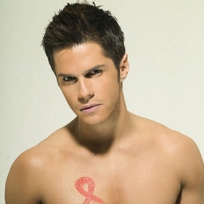 Ο Τσαλίκης γιατρός στο νέο του video clip!