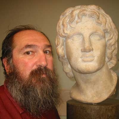 Απο σήμερα ο Τζίμης Πανούσης στο Γυάλινο Μουσικό Θέατρο