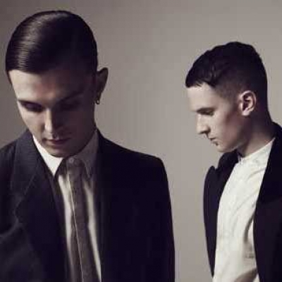 Η Love Light Productions παρουσιάζουν τους HURTS Live