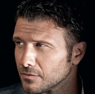 Η αφίσα του Γιάννη Πλούταρχου