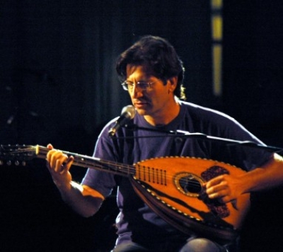 Η επιτυχημένη καλοκαιρινή περιοδεία του Θανάση Παπακωνσταντίνου!