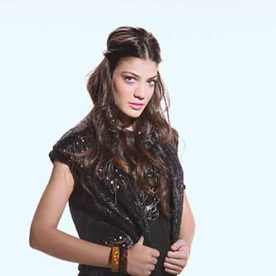 Η πρώτη προβολή του νέου video clip της Ήβης!