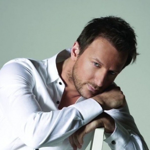 Κώστας Καραφώτης