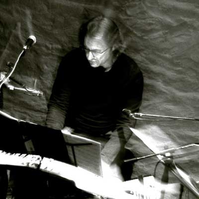 Μάνια Παπαδημητρίου – Κώστας Βόμβολος “Φωνές της πόλης” 